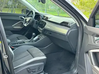 Audi Q3 2022 35 TFSI Fashion dynamic type interior photo 10 Audi Q3 2022 35 TFSI Fashion dynamic type interior photo 10