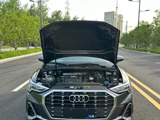 Audi Q3 2022 35 TFSI Fashion dynamic type interior photo 16 Audi Q3 2022 35 TFSI Fashion dynamic type interior photo 16