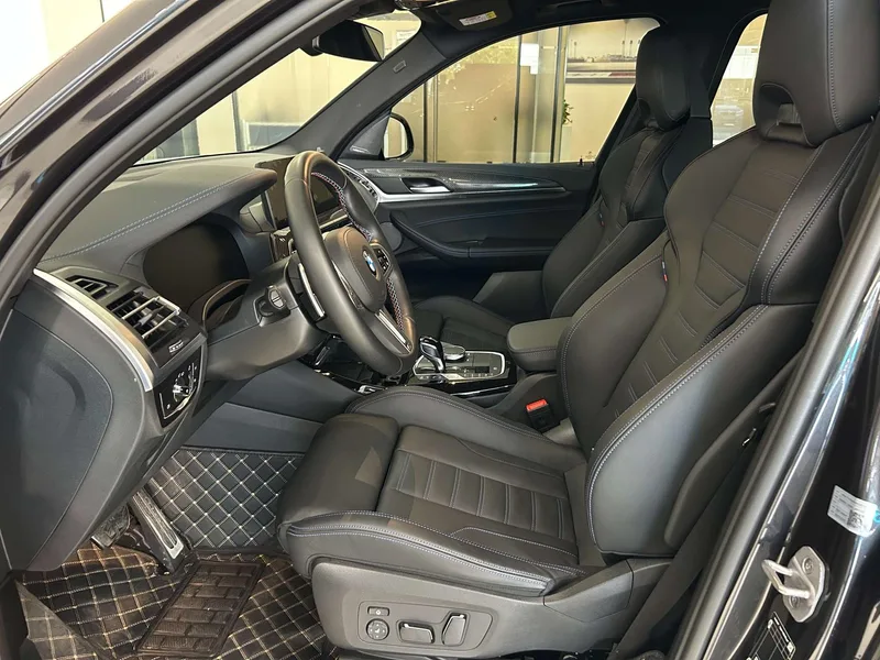 BMW X3 2022 Reforma M40i interior foto 8