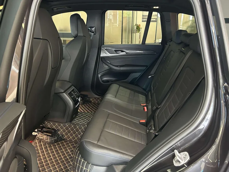BMW X3 2022 Reforma M40i interior foto 9
