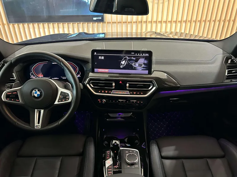 BMW X3 2022 Reforma M40i interior foto 11