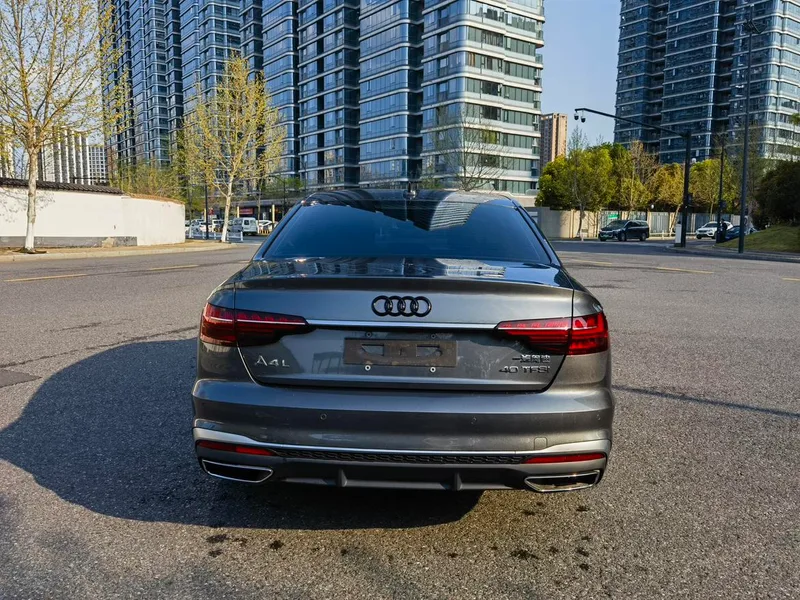 Audi A4L 2023 40 TFSI Tipo dinámico de moda exterior foto 4 Audi A4L 2023 40 TFSI Tipo dinámico de moda exterior foto 4
