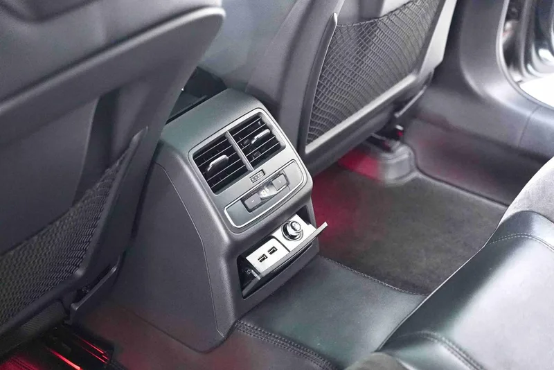 Audi A4L 2023 45 TFSI quattro Choose dynamic type interior photo 8 Audi A4L 2023 45 TFSI quattro Choose dynamic type interior photo 8