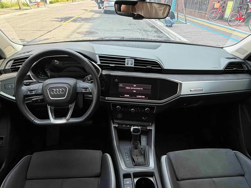 Audi Q3 2023 35 TFSI Fashion dynamic type (1.5T) interior photo 10 Audi Q3 2023 35 TFSI Fashion dynamic type (1.5T) interior photo 10