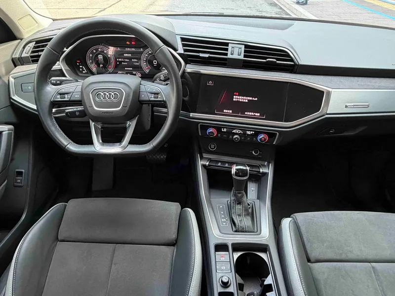 Audi Q3 2023 35 TFSI Fashion dynamic type (1.5T) interior photo 13 Audi Q3 2023 35 TFSI Fashion dynamic type (1.5T) interior photo 13