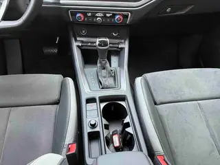 Audi Q3 2023 35 TFSI Fashion dynamic type (1.5T) interior photo 14 Audi Q3 2023 35 TFSI Fashion dynamic type (1.5T) interior photo 14
