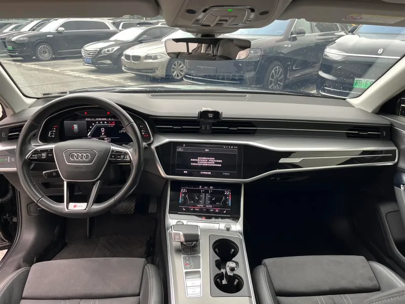 Audi A6 2024 Avant quattro Avant-garde 45 TFSI Choisissez un type dynamique intérieur photo 10 Audi A6 2024 Avant quattro Avant-garde 45 TFSI Choisissez un type dynamique intérieur photo 10