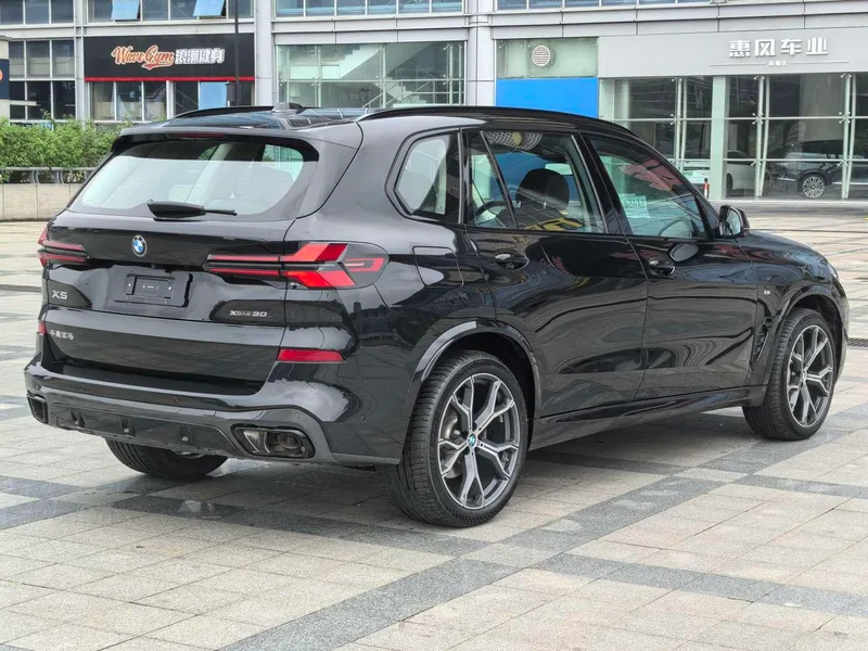 BMW X5 2025 xDrive30Li Premium Class M Sports Night Suit exterior photo 5 BMW X5 2025 xDrive30Li Premium Class M Sports Night Suit exterior photo 5