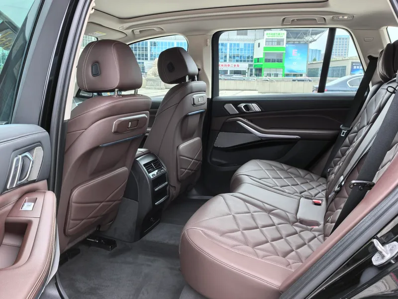 BMW X5 2025 xDrive30Li Premium Class M Sports Night Suit exterior photo 8 BMW X5 2025 xDrive30Li Premium Class M Sports Night Suit exterior photo 8