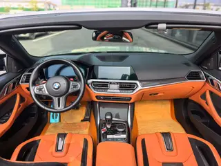 BMW M4 2023 M4 Convertible Coupe M xDrive interior photo 9 BMW M4 2023 M4 Convertible Coupe M xDrive interior photo 9