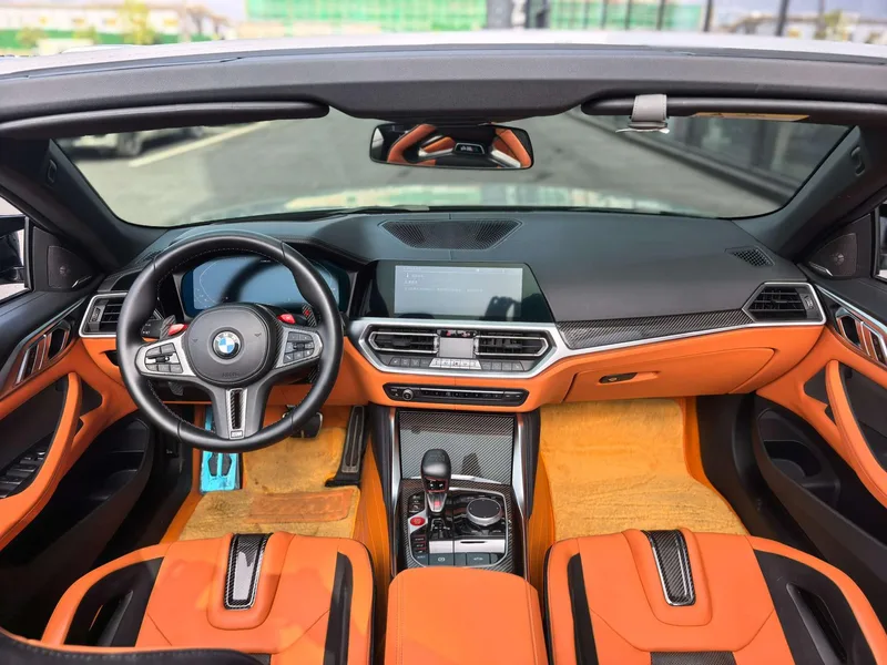 BMW M4 2023 M4 Convertible Coupe M xDrive interior photo 9 BMW M4 2023 M4 Convertible Coupe M xDrive interior photo 9