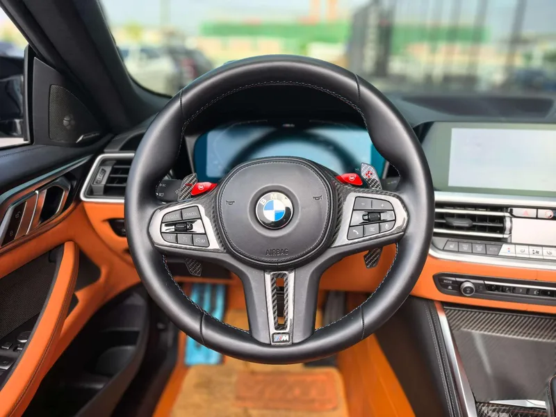 BMW M4 2023 M4 Convertible Coupe M xDrive interior photo 12 BMW M4 2023 M4 Convertible Coupe M xDrive interior photo 12