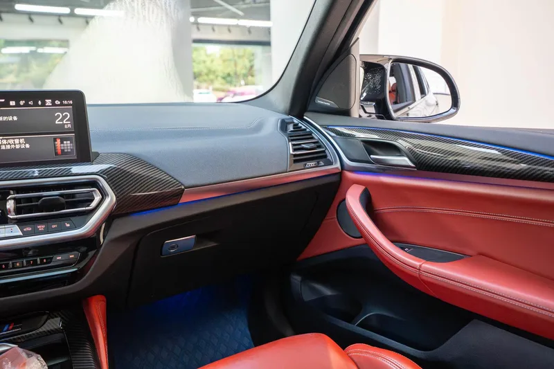 BMW X3 M 2022 X3 M Versión Thunder interior foto 10 BMW X3 M 2022 X3 M Versión Thunder interior foto 10