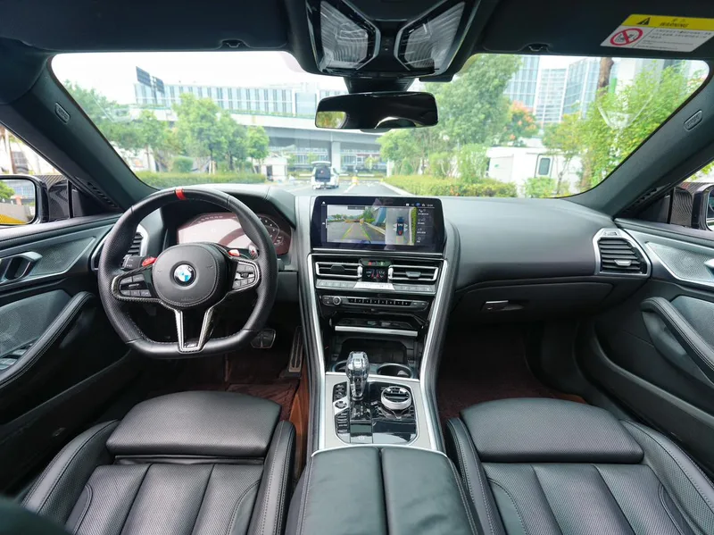 BMW 8 Series 2022 840i xDrive Four-door coupe M Sports suit interior photo 10 BMW 8 Series 2022 840i xDrive Four-door coupe M Sports suit interior photo 10