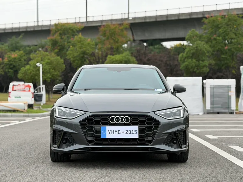 Audi A4L 2022 40 TFSI Deluxe dinámico exterior foto 2 Audi A4L 2022 40 TFSI Deluxe dinámico exterior foto 2
