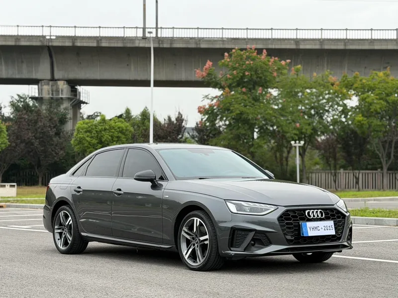 Audi A4L 2022 40 TFSI Deluxe dinámico exterior foto 3 Audi A4L 2022 40 TFSI Deluxe dinámico exterior foto 3