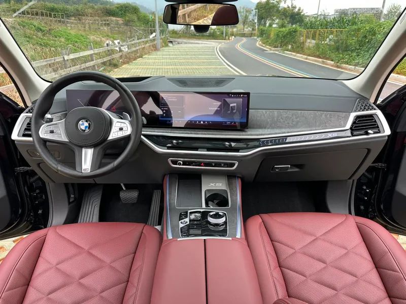 BMW X5 2023 xDrive30Li Premium Class M Sports suit interior photo 13 BMW X5 2023 xDrive30Li Premium Class M Sports suit interior photo 13