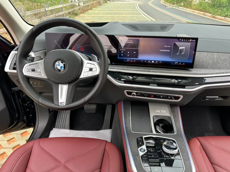BMW X5 2023 xDrive30Li Premium Class M Sports suit interior photo 14 BMW X5 2023 xDrive30Li Premium Class M Sports suit interior photo 14