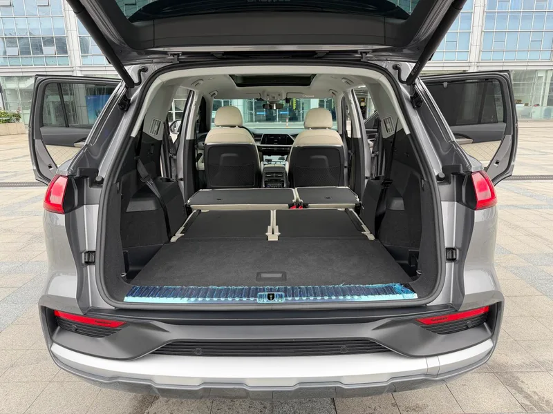 Audi Q6 2023 45TFSI quattro Tipo Qiyun Light Traje de Yulin interior foto 12 Audi Q6 2023 45TFSI quattro Tipo Qiyun Light Traje de Yulin interior foto 12