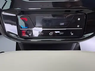 Audi Q6 2023 45TFSI quattro Tipo Qiyun Light Traje de Yulin interior foto 17 Audi Q6 2023 45TFSI quattro Tipo Qiyun Light Traje de Yulin interior foto 17