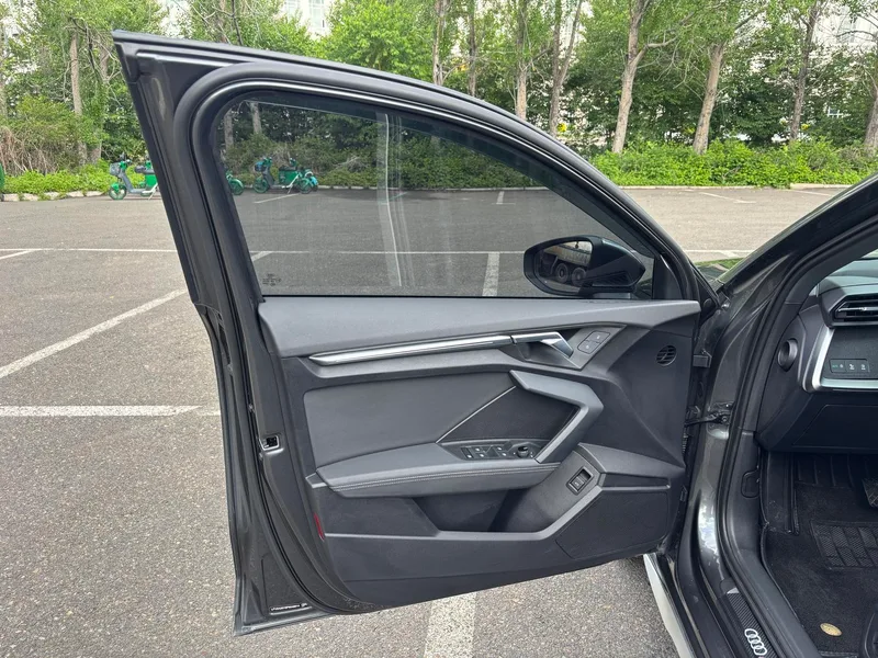 Audi A3 2023 Mise à jour A3L Limousine 35 TFSI Mode Sport extérieur photo 4 Audi A3 2023 Mise à jour A3L Limousine 35 TFSI Mode Sport extérieur photo 4
