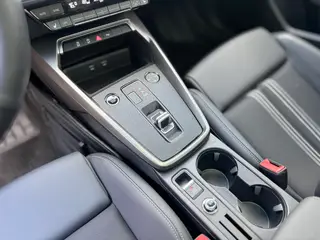 Audi A3 2023 Mise à jour A3L Limousine 35 TFSI Mode Sport intérieur photo 12 Audi A3 2023 Mise à jour A3L Limousine 35 TFSI Mode Sport intérieur photo 12