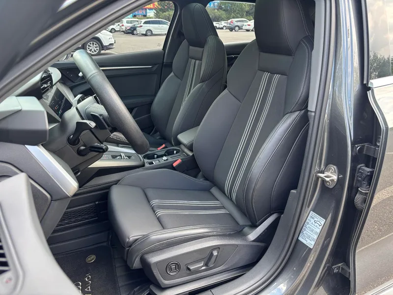 Audi A3 2023 Mise à jour A3L Limousine 35 TFSI Mode Sport intérieur photo 15 Audi A3 2023 Mise à jour A3L Limousine 35 TFSI Mode Sport intérieur photo 15