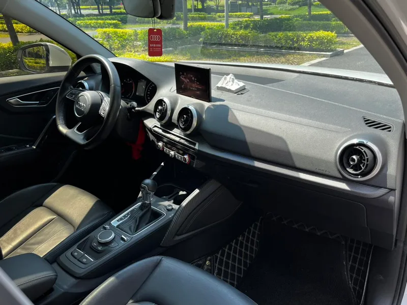 Audi Q2L 2022 35 TFSI Fashion dynamic type interior photo 13