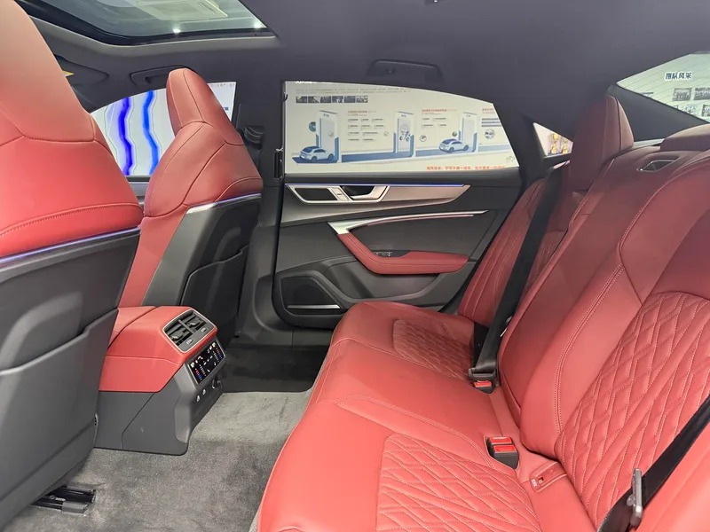 Audi A7L 2024 45 TFSI quattro Black Samurai Edition interior photo 6 Audi A7L 2024 45 TFSI quattro Black Samurai Edition interior photo 6