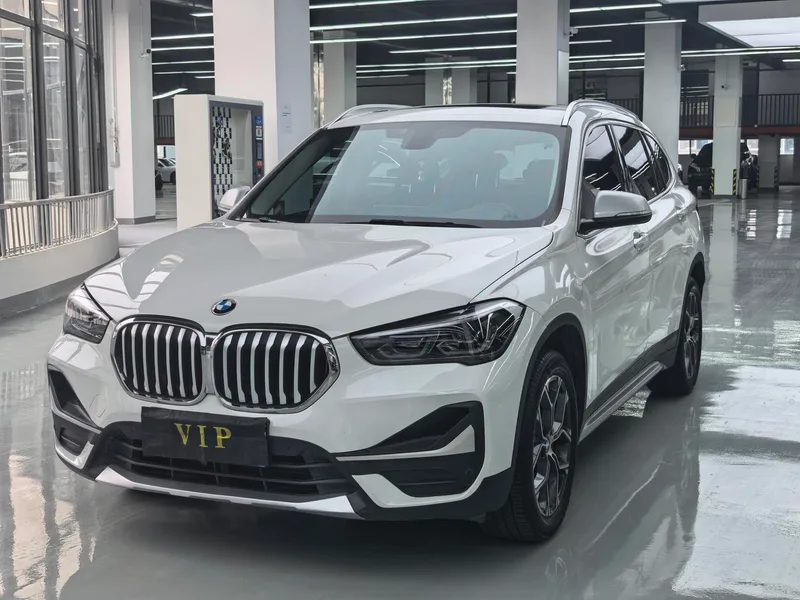 BMW X1 2021 Restyling sDrive20Li Fashionable exterior photo 1 BMW X1 2021 Restyling sDrive20Li Fashionable exterior photo 1