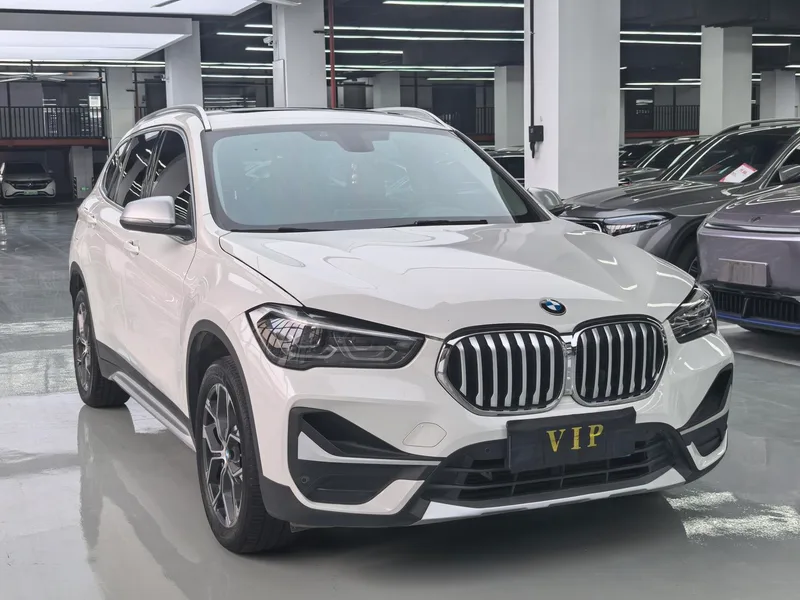 BMW X1 2021 Restyling sDrive20Li Fashionable exterior photo 3 BMW X1 2021 Restyling sDrive20Li Fashionable exterior photo 3