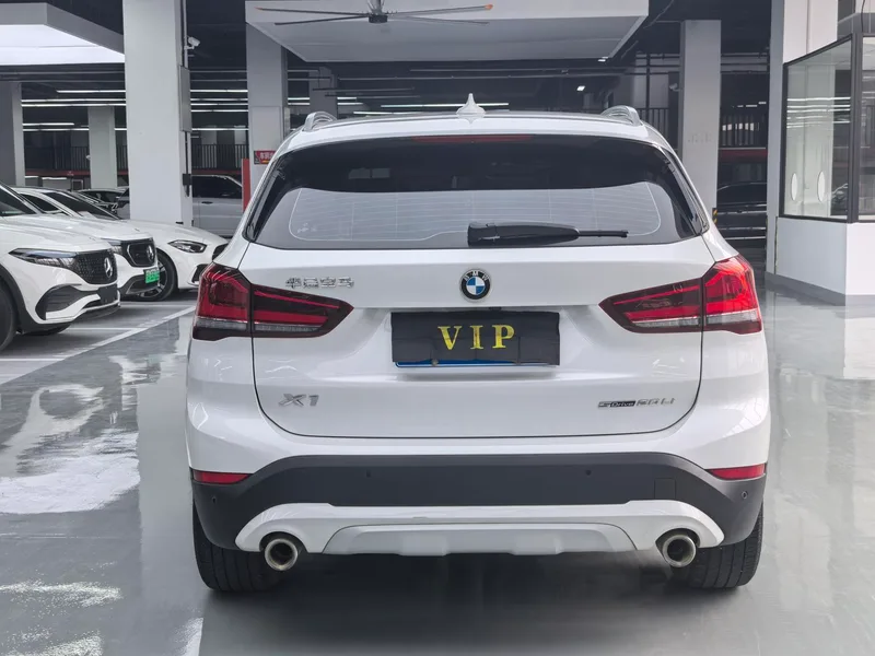 BMW X1 2021 Restyling sDrive20Li Fashionable interior photo 12 BMW X1 2021 Restyling sDrive20Li Fashionable interior photo 12