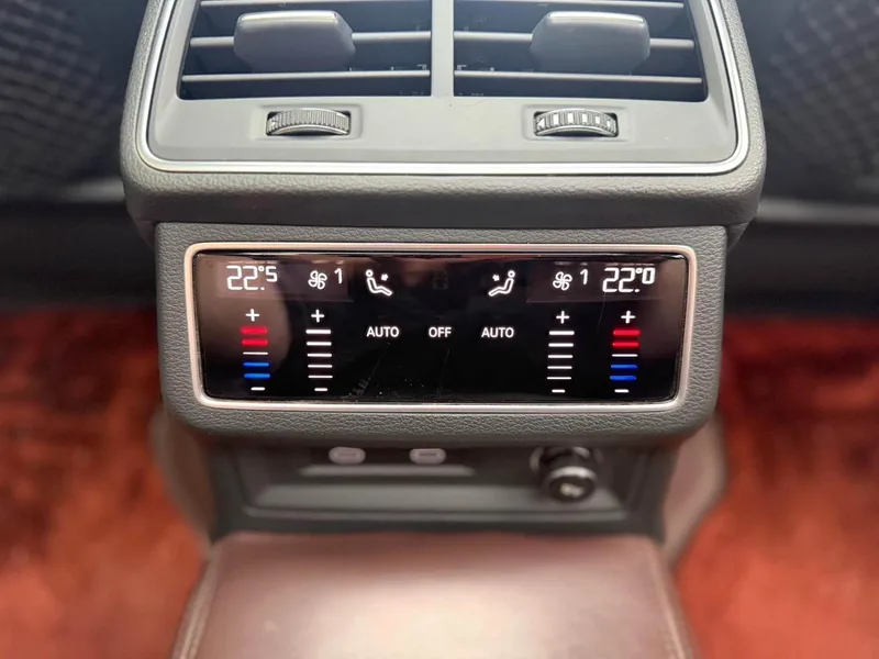 Audi A6L 2024 45 TFSI quattro Elegante y elegante interior foto 8 Audi A6L 2024 45 TFSI quattro Elegante y elegante interior foto 8
