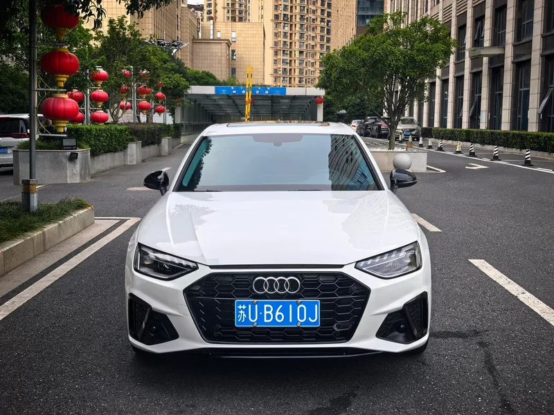 Audi A4L 2022 40 TFSI Fashion and Elegant exterior photo 2 Audi A4L 2022 40 TFSI Fashion and Elegant exterior photo 2