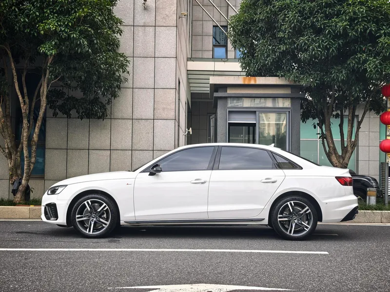 Audi A4L 2022 40 TFSI Fashion and Elegant exterior photo 3 Audi A4L 2022 40 TFSI Fashion and Elegant exterior photo 3
