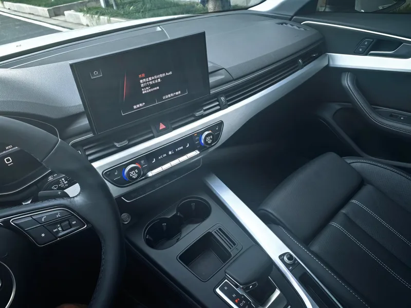 Audi A4L 2022 40 TFSI Fashion and Elegant exterior photo 7 Audi A4L 2022 40 TFSI Fashion and Elegant exterior photo 7