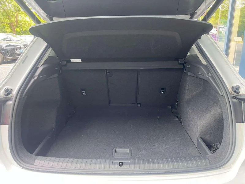 Audi Q3 2022 35 TFSI Fashion dynamic type interior photo 14 Audi Q3 2022 35 TFSI Fashion dynamic type interior photo 14