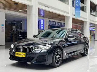 BMW 5 Series 2022 525Li M Ensemble de sport