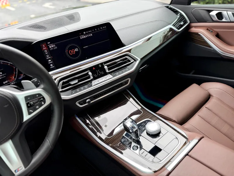 BMW X5 2021 Restyling xDrive30i M Sports suit interior photo 12 BMW X5 2021 Restyling xDrive30i M Sports suit interior photo 12