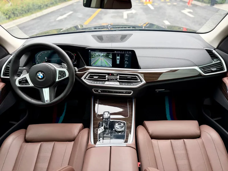 BMW X5 2021 Restyling xDrive30i M Sports suit interior photo 16 BMW X5 2021 Restyling xDrive30i M Sports suit interior photo 16