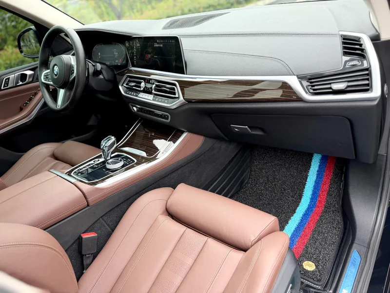 BMW X5 2021 Restyling xDrive30i M Sports suit interior photo 17 BMW X5 2021 Restyling xDrive30i M Sports suit interior photo 17
