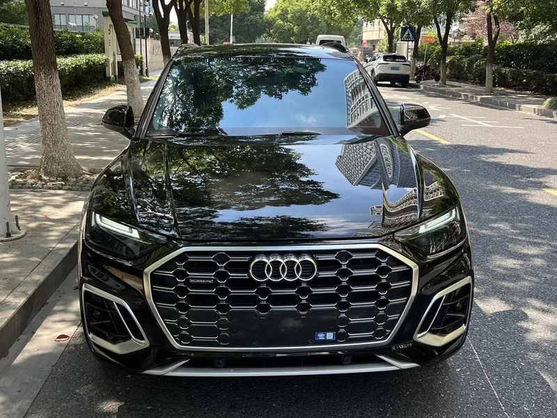 Audi Q5L 2023 45T Deluxe dinámico exterior foto 2 Audi Q5L 2023 45T Deluxe dinámico exterior foto 2