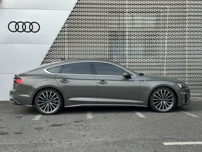 Audi A5 2023 Sportback 40 TFSI quattro Deluxe Dynamic exterior photo 3 Audi A5 2023 Sportback 40 TFSI quattro Deluxe Dynamic exterior photo 3