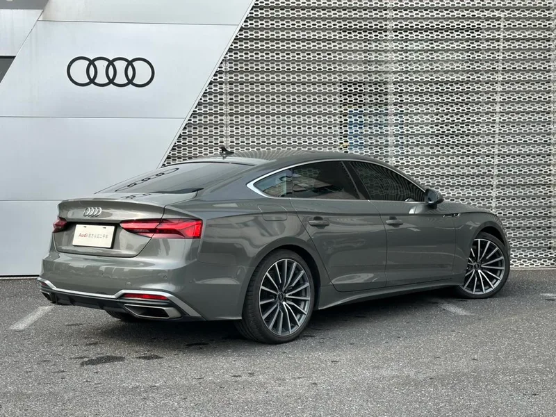 Audi A5 2023 Sportback 40 TFSI quattro Deluxe Dynamic exterior photo 4 Audi A5 2023 Sportback 40 TFSI quattro Deluxe Dynamic exterior photo 4