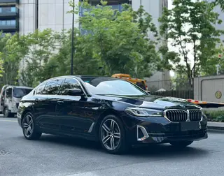 BMW 5 Series 2022 Reforma 530Li Líder Traje de lujo exterior foto 4 BMW 5 Series 2022 Reforma 530Li Líder Traje de lujo exterior foto 4