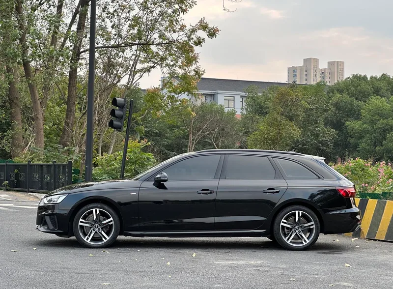 Audi A4 2022 Avant 40 TFSI Tipo dinámico de moda exterior foto 3 Audi A4 2022 Avant 40 TFSI Tipo dinámico de moda exterior foto 3