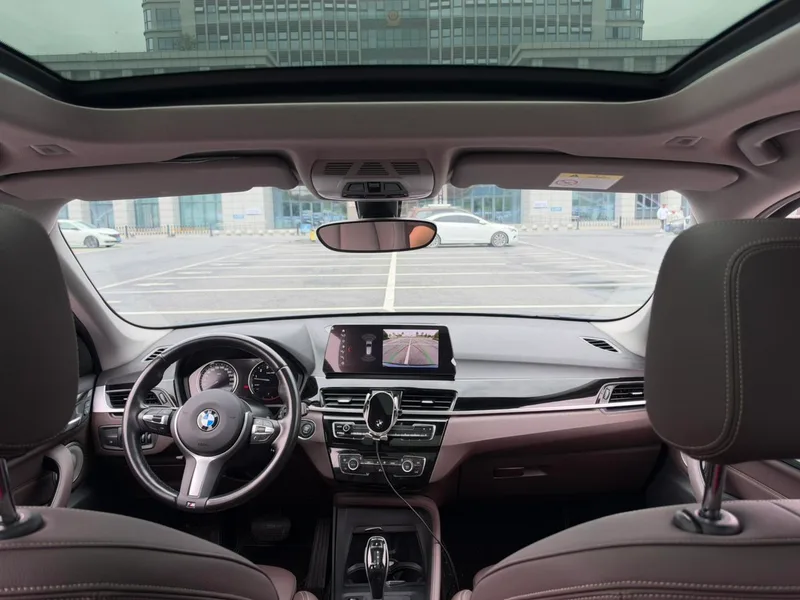 BMW X1 2020 sDrive25Li Leading Type interior photo 9 BMW X1 2020 sDrive25Li Leading Type interior photo 9