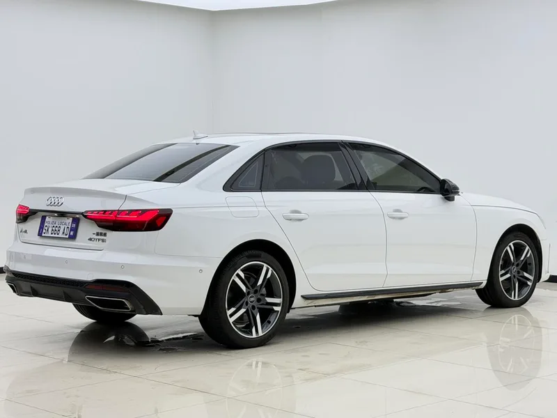 Audi A4L 2022 40 TFSI Deluxe Dynamic interior photo 10 Audi A4L 2022 40 TFSI Deluxe Dynamic interior photo 10