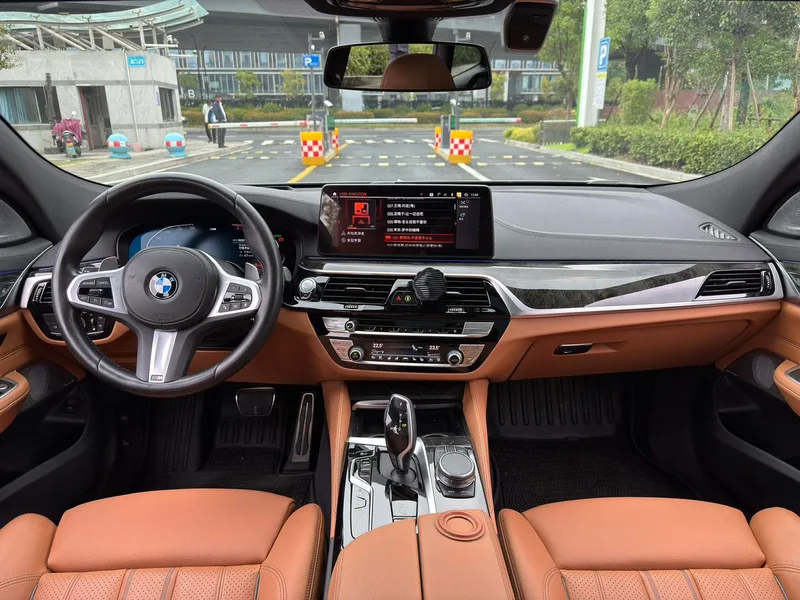 BMW 6 Series GT 2022 630i M Conjunto deportivo interior foto 12 BMW 6 Series GT 2022 630i M Conjunto deportivo interior foto 12