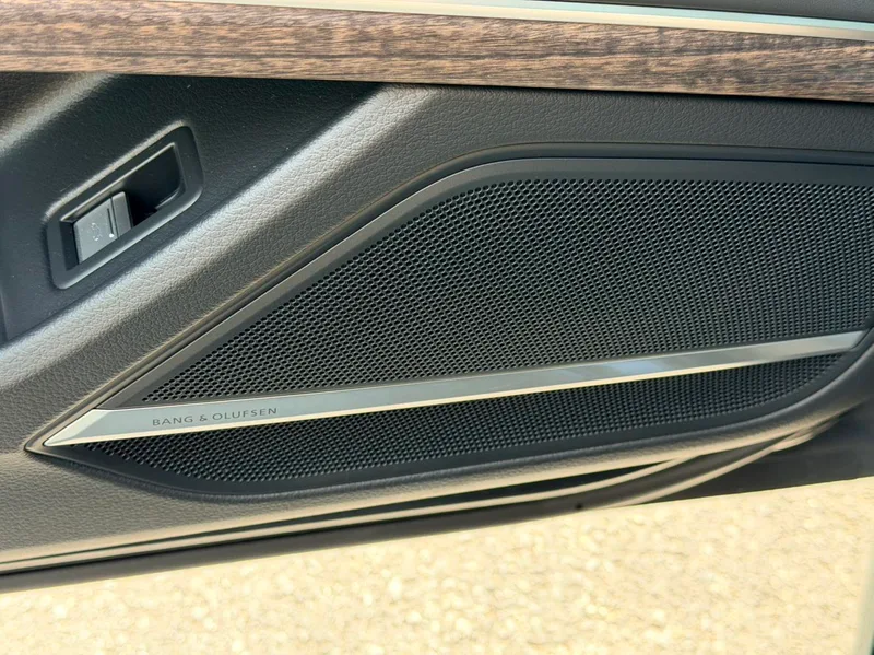 Audi A8 2024 A8L 55 TFSI quattro Flagship exterior photo 9 Audi A8 2024 A8L 55 TFSI quattro Flagship exterior photo 9